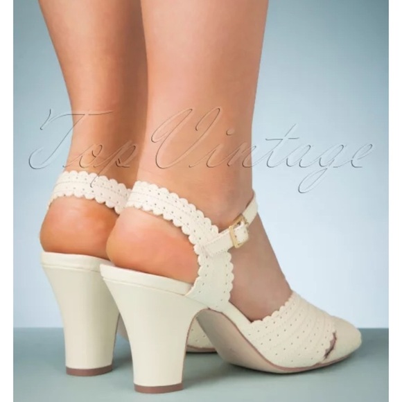 Miss L Fire Beatriz Gold Peep Toe Heels - Women’s - Picture 15 of 15